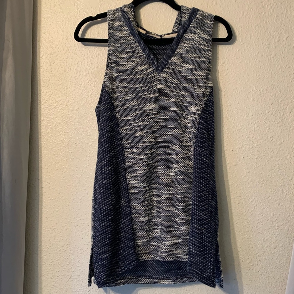 Earthbound Trading Co Sleeveless Sweater with Hood - Size Medium